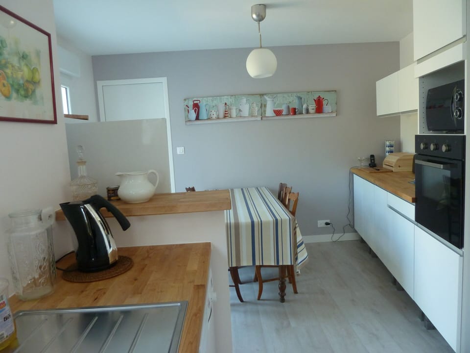 Kitchen and dining-room