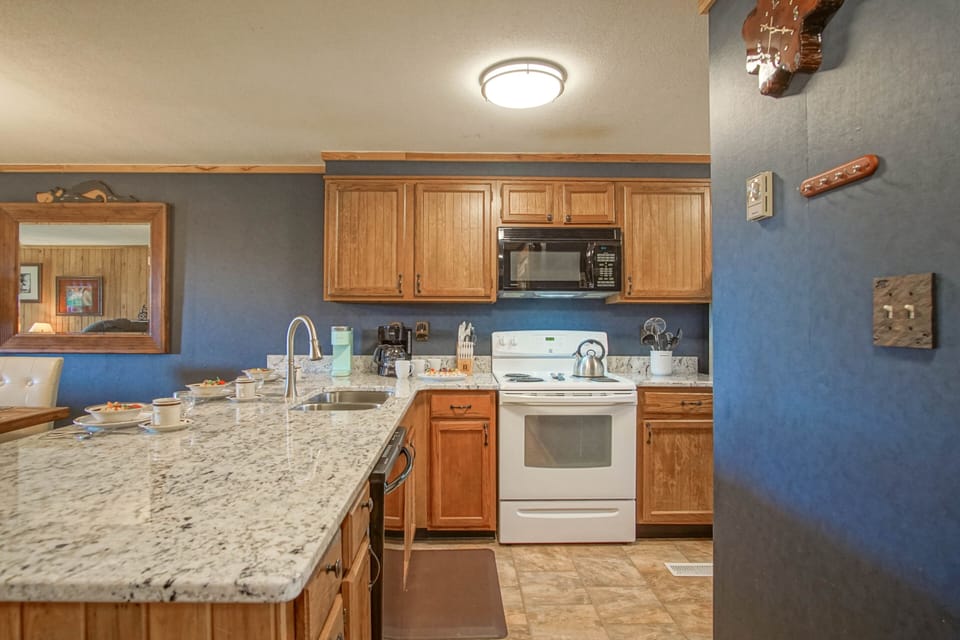 Full kitchen
