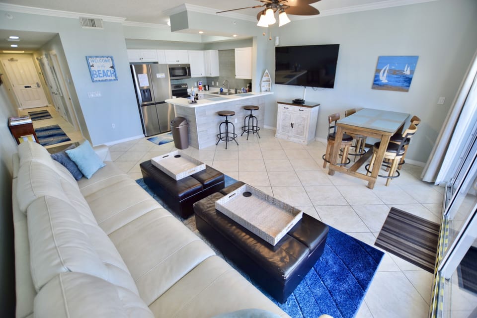 Destin West Gulfside #605: Living Room