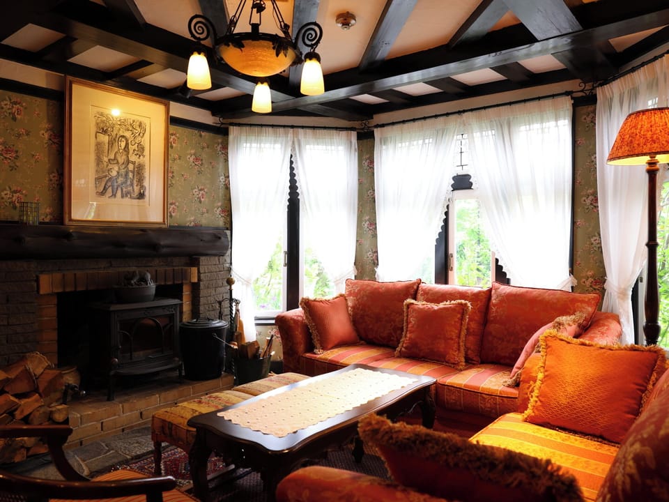 Petit Hotel & Restaurant Old Age Bed and Breakfast in Japan