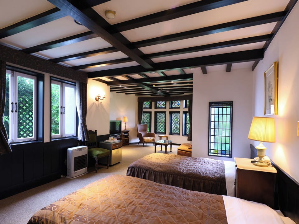Suite (A) | Premium bedding, down comforters, individually furnished, free WiFi