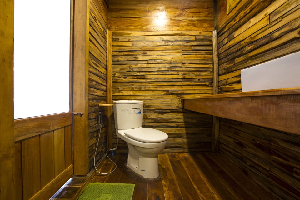 Villa, 1 King Bed | Bathroom | Shower, free toiletries