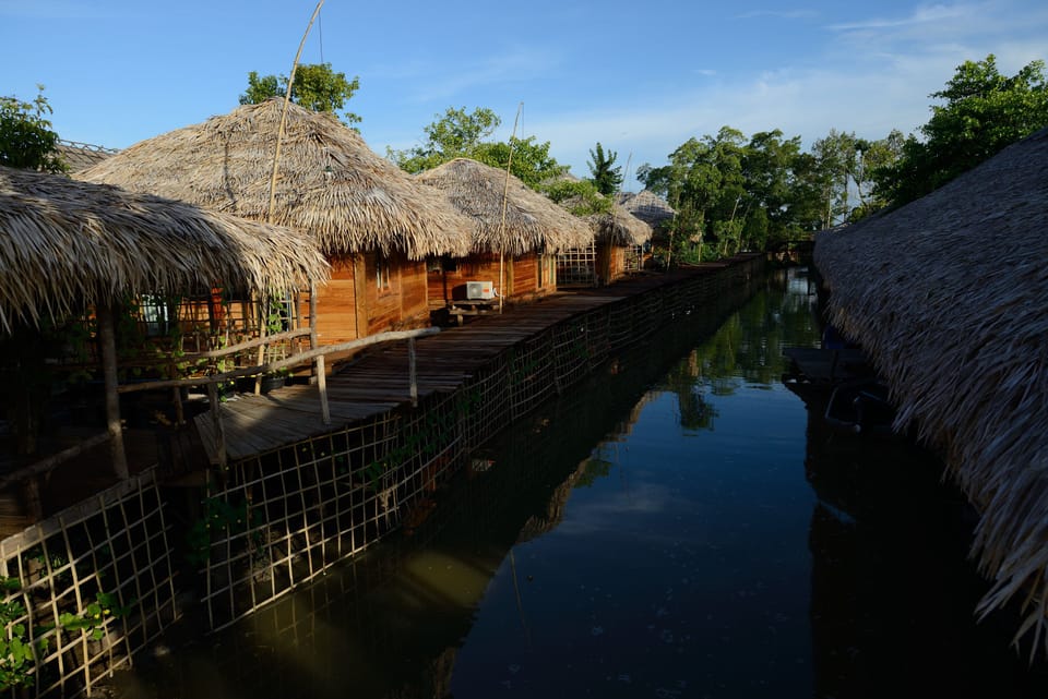 Villa, 1 King Bed | Rollaway beds (surcharge), WiFi (free), bed sheets