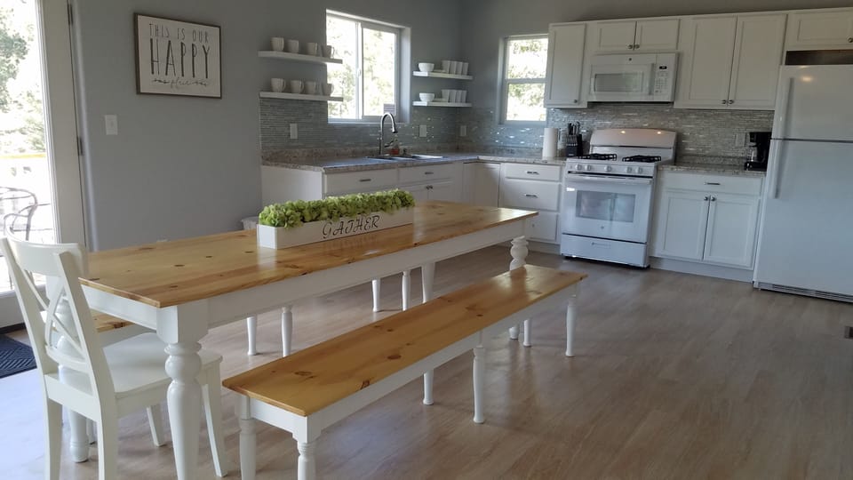 Seating for 10