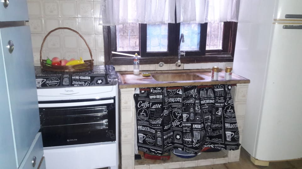 Basic House, Multiple Beds, Courtyard View | Private kitchen | Oven, rice cooker, cookware/dishes/utensils