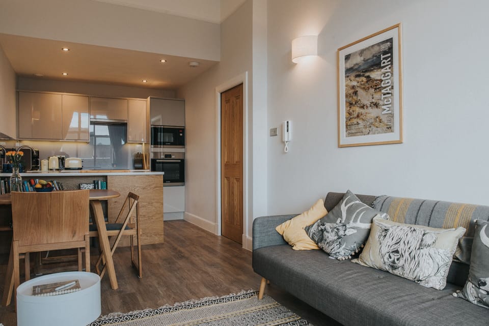 Open plan kitchen/living room