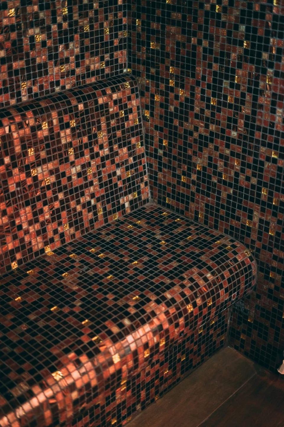 Couples treatment rooms, sauna, hot tub, hot springs, mud baths