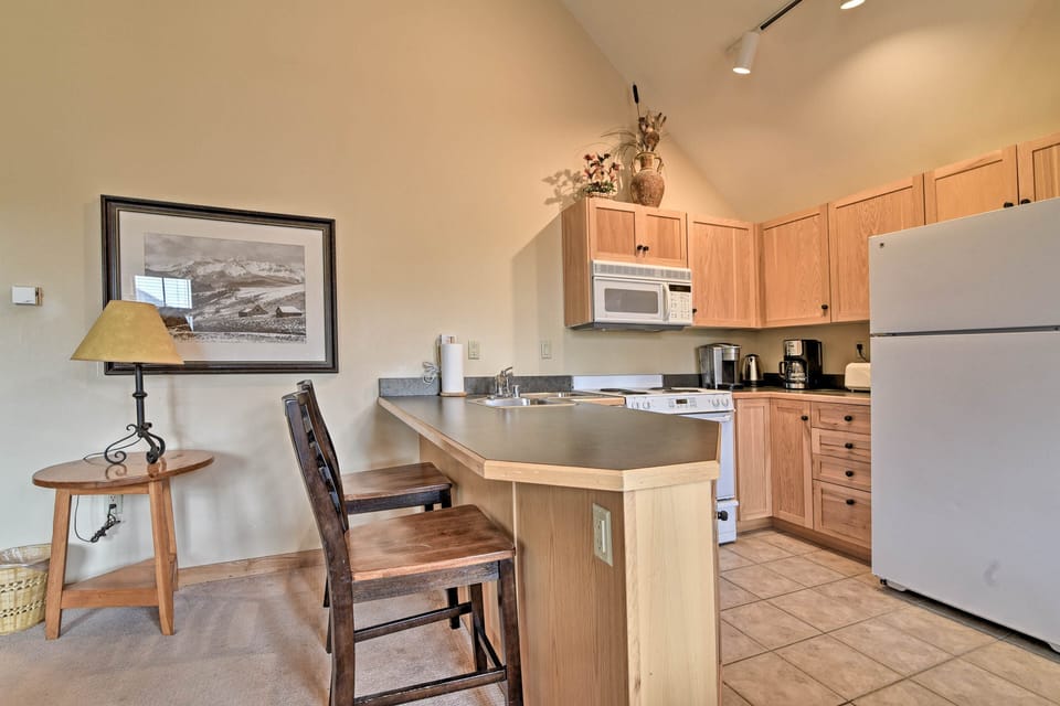 Kitchen | Coffee Makers | Toaster