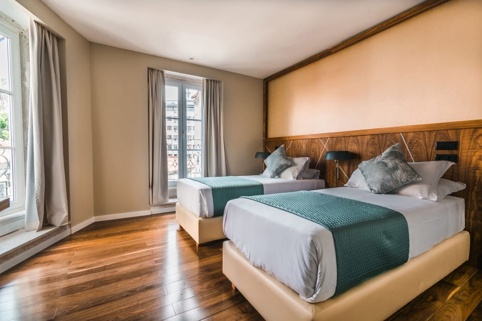 Executive Double or Twin Room | In-room safe, desk, blackout drapes, soundproofing