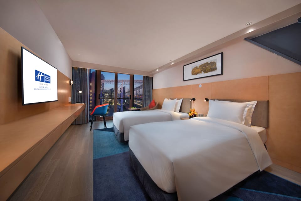 2 Single Beds Senior Extra Floor Space | In-room safe, desk, soundproofing, WiFi (free)