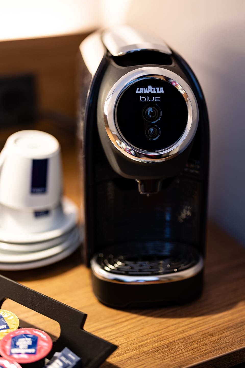 Hypo-allergenic bedding, in-room safe, free WiFi