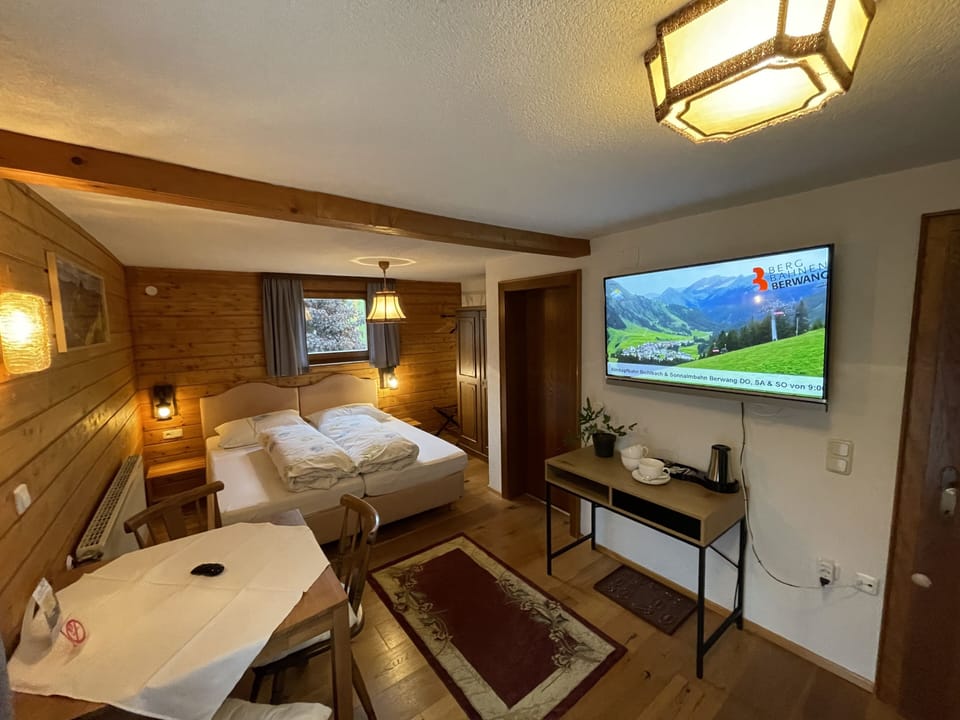 Triple Room, Balcony | Free WiFi, bed sheets