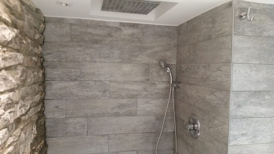 one of 5.5 bathrooms