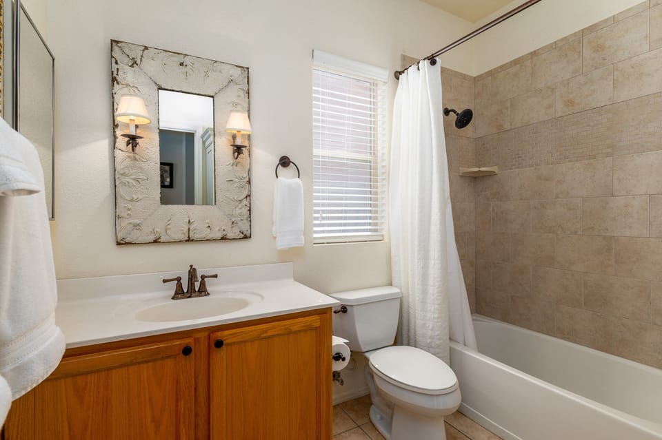 Full Guest Bathroom