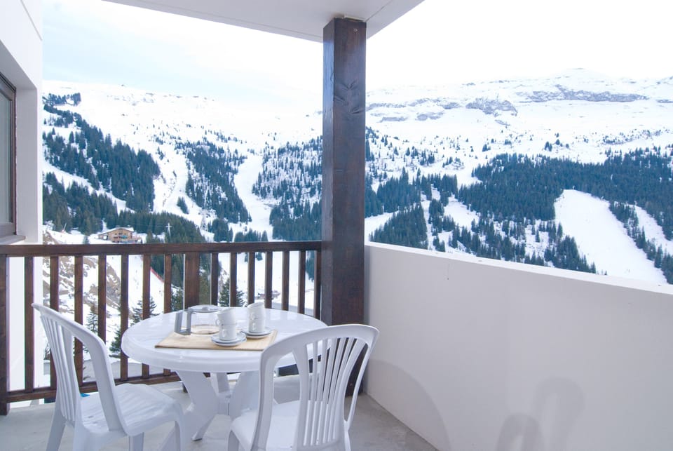 Sit on your balcony or terrace and relax! (Note: views may vary).