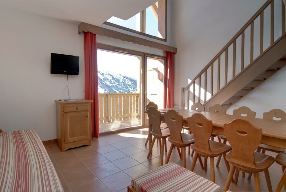 Welcome to our cozy and spacious apartment in Valmeinier 1800!