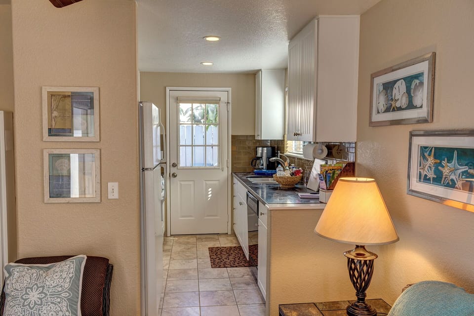 Carlsbad Beach Cottage full kitchen