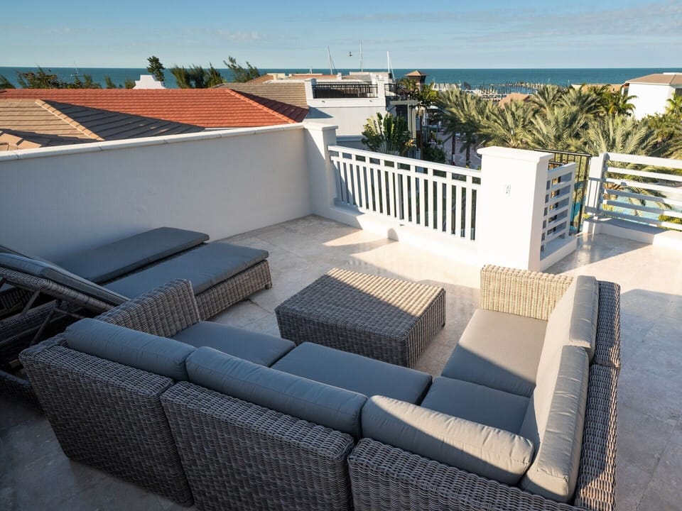 Residence #3829 - Rooftop Deck