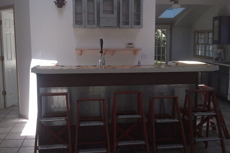 wet bar