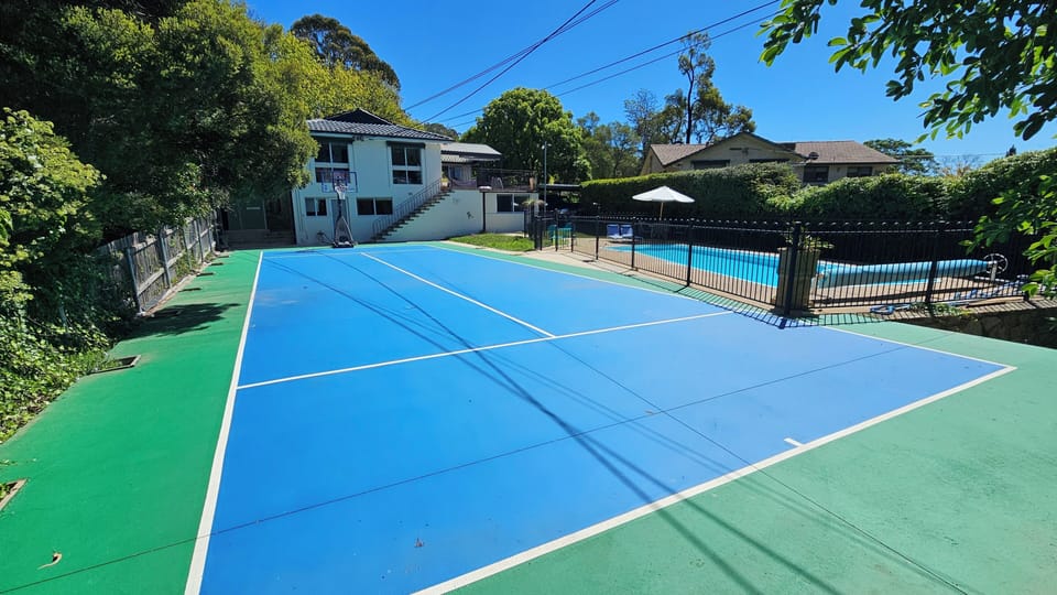 Sport court