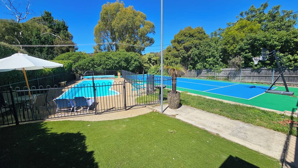 Sport court