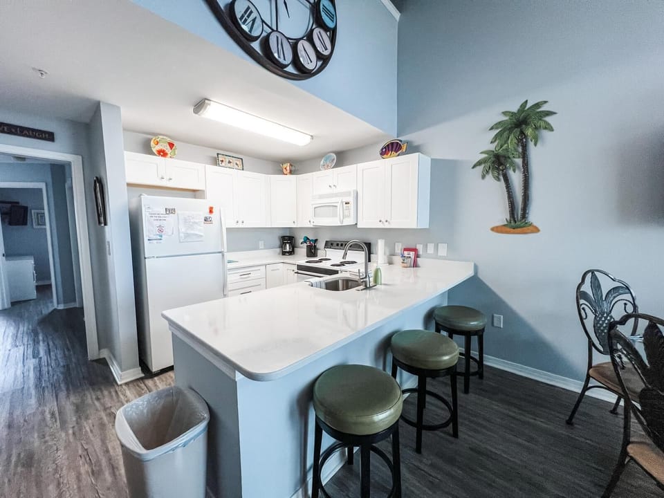 Fully Stocked Kitchen
