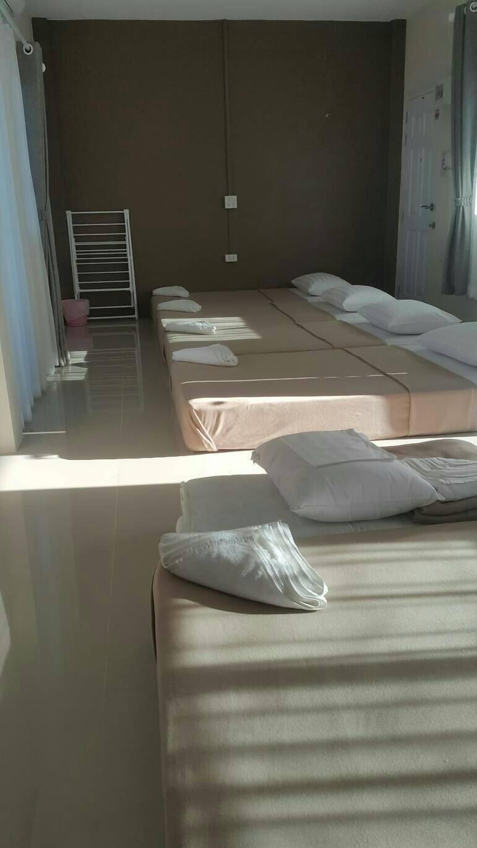 Family Room | Soundproofing, rollaway beds, free WiFi, bed sheets