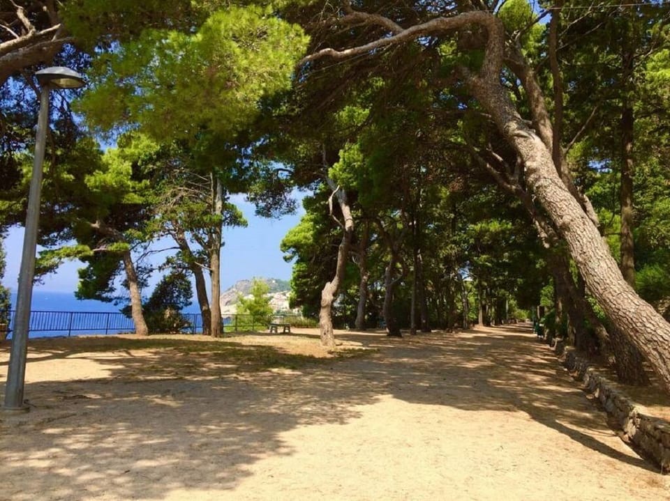 Park Gradac (where Games of Thrones was filmed) - 500 meters from the property.