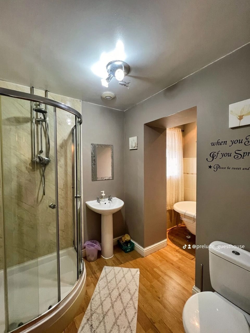 Bathroom shower