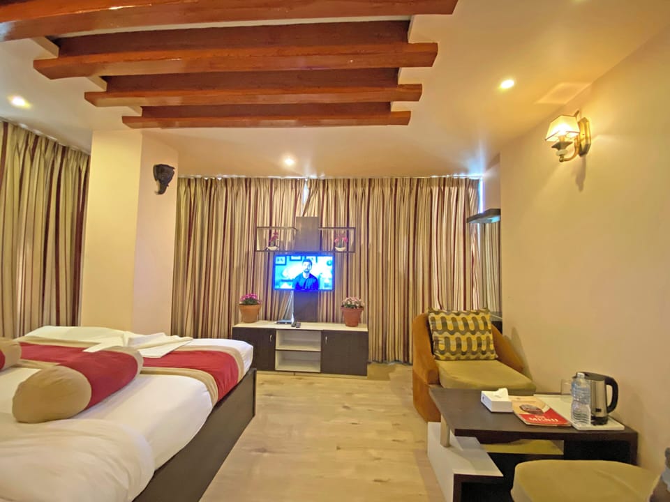 Deluxe Double Room | Desk, laptop workspace, soundproofing, free WiFi