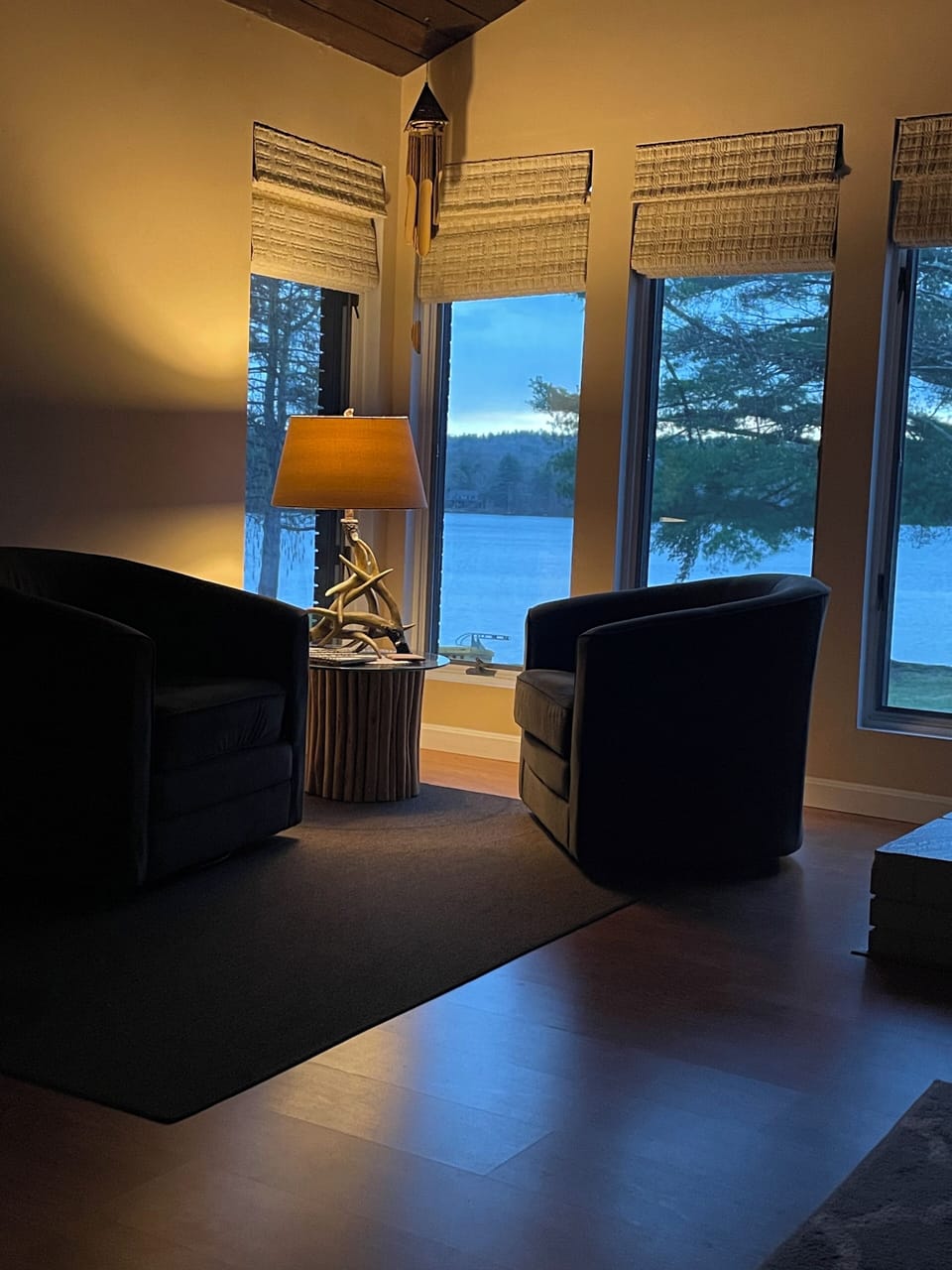 A cozy area to enjoy views , and good company.