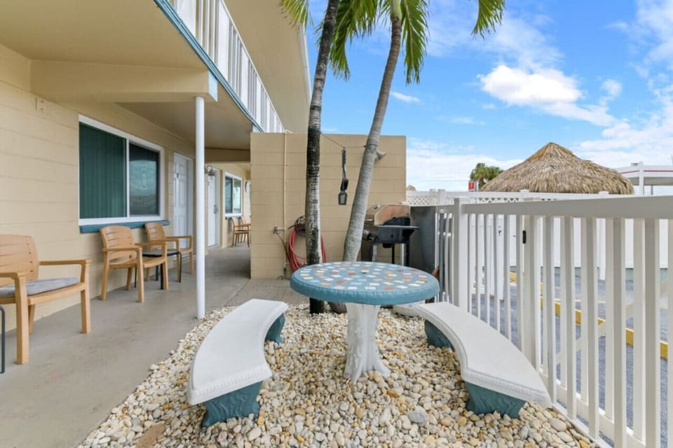 Seating Area/ Community Grill