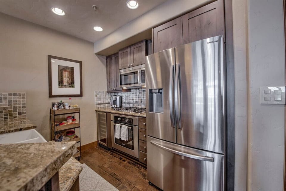 Modern appliances make cooking a breeze.