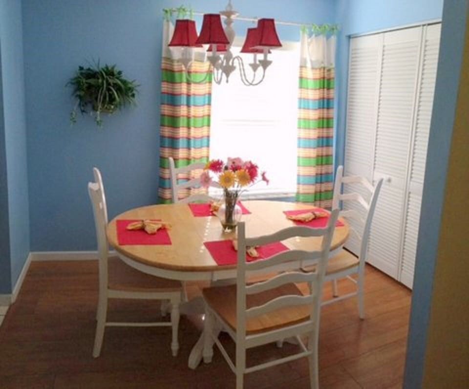 breakfast area