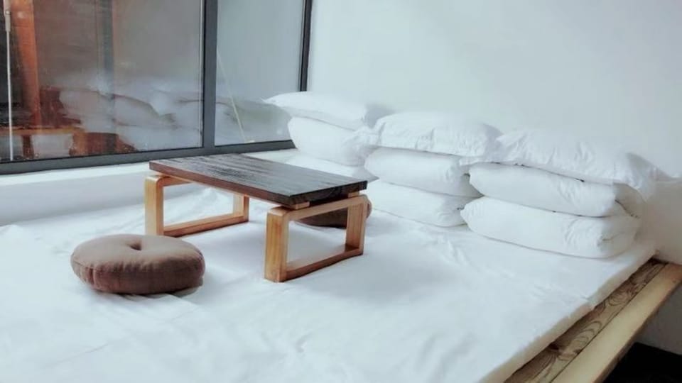 Exclusive House | Desk, blackout drapes, WiFi (free)