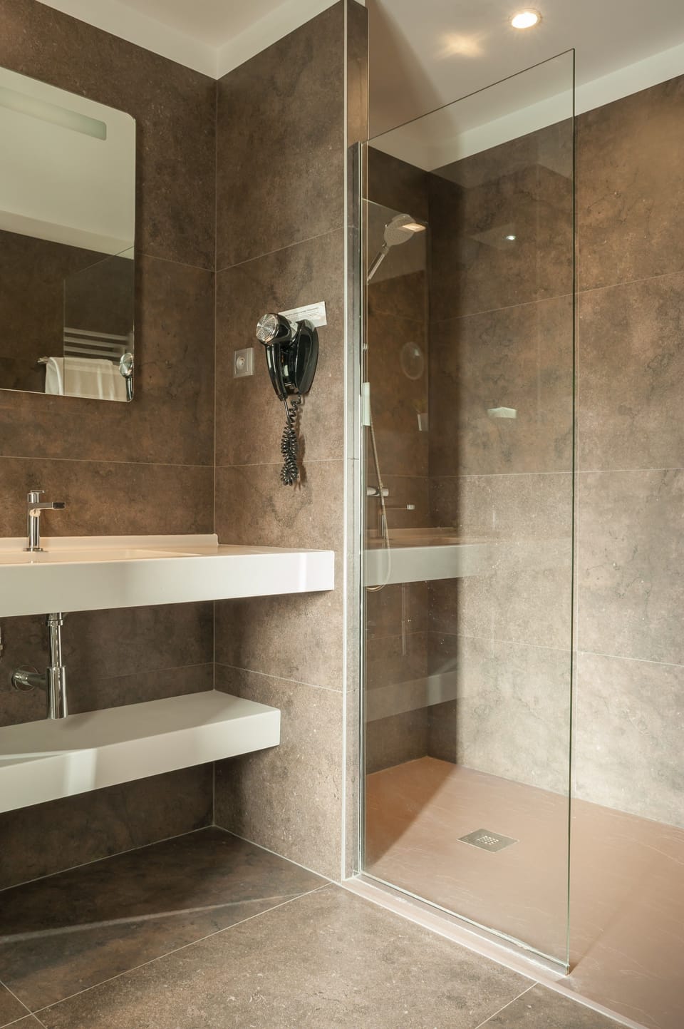 Bathroom shower