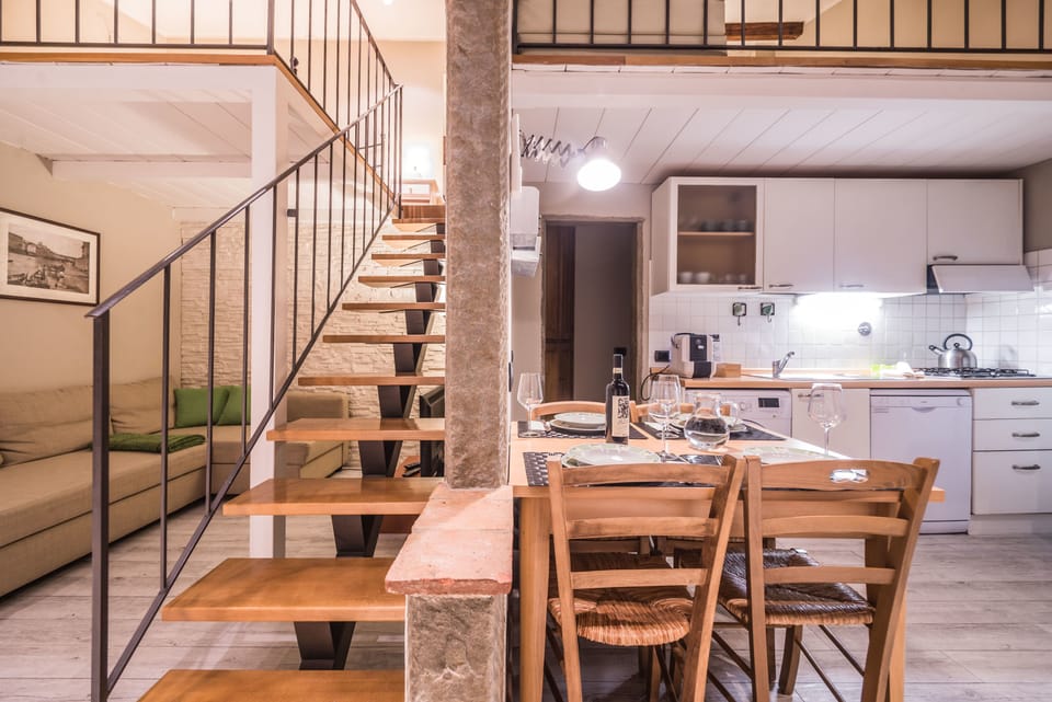 Apartment, 2 Bedrooms | Room amenity