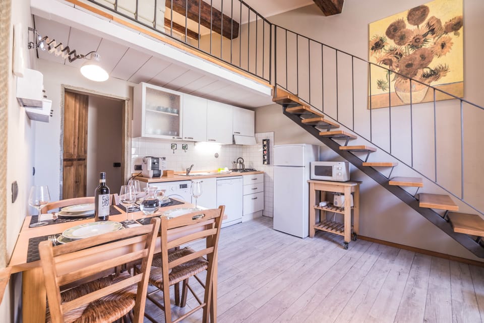 Apartment, 2 Bedrooms | In-room dining