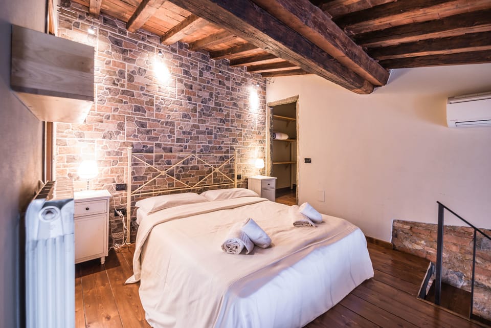 Apartment, 1 Bedroom | 1 bedroom, free cribs/infant beds, free WiFi, bed sheets