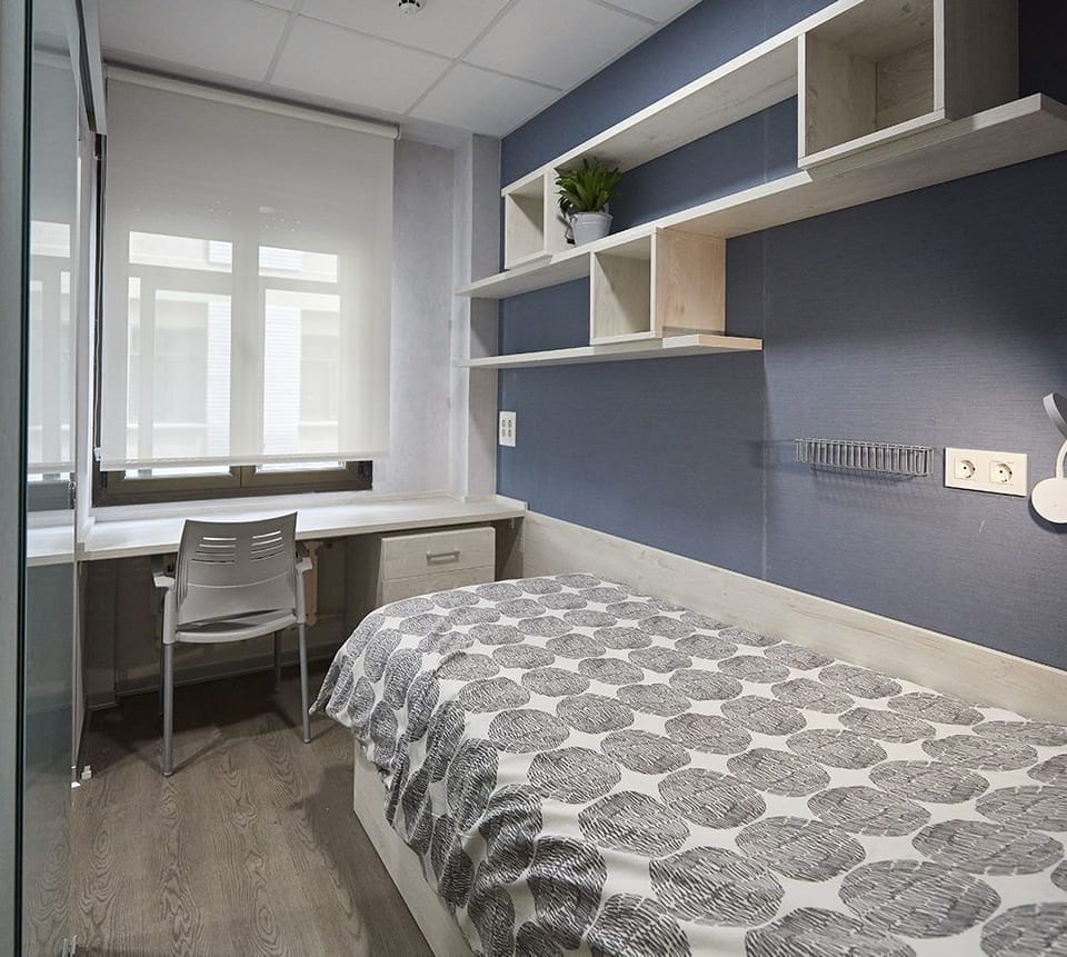 Single Room | Desk, free WiFi, bed sheets