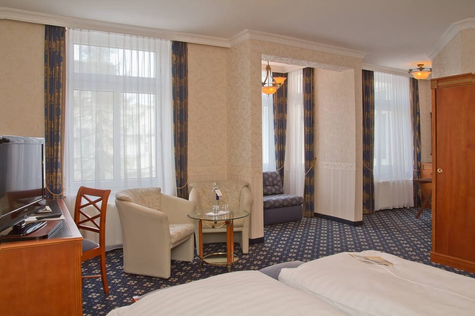 Basic Double Room, City View | Desk, free WiFi