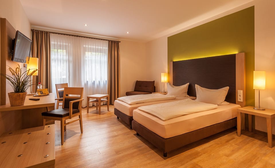 Classic Double Room, Non Smoking, Courtyard Area | Desk, laptop workspace, cribs (free), WiFi (free)