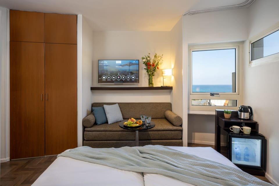 In-room safe, desk, free WiFi, bed sheets
