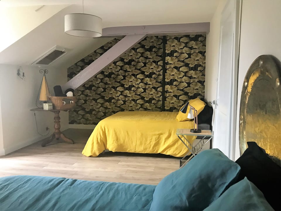 Deluxe Penthouse, 3 Bedrooms, Park View | Blackout drapes, soundproofing, free cribs/infant beds, free WiFi