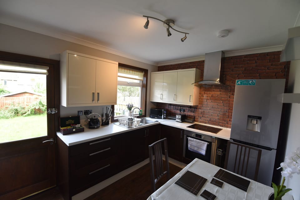 Traditional Villa, Multiple Beds, Accessible, Garden View | Private kitchen | Full-size fridge, microwave, oven, stovetop
