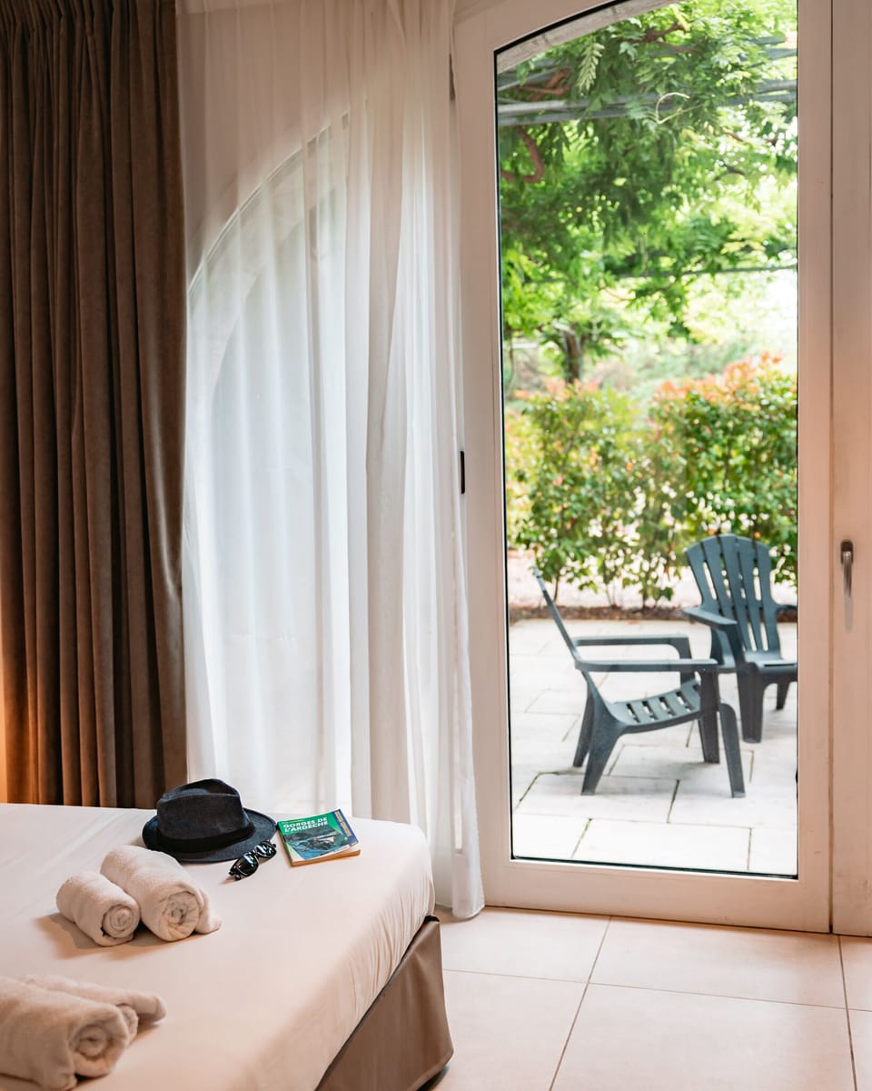 Superior Double Room | Iron/ironing board, free WiFi, bed sheets, wheelchair access