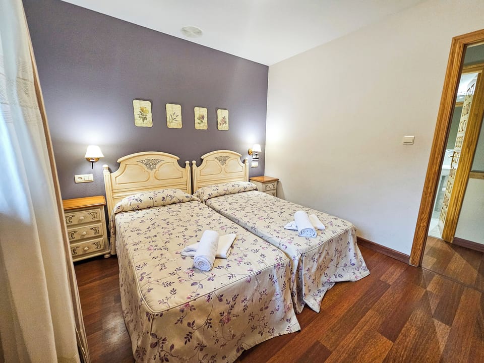 Basic Apartment | Individually decorated, bed sheets