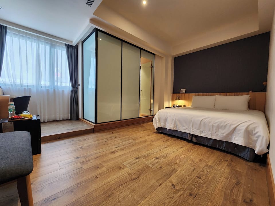 Standard Double Room, Non Smoking | Desk, soundproofing, free WiFi, bed sheets
