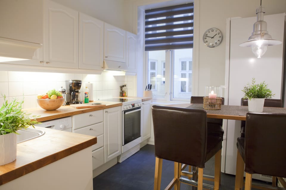 Apartment, Non Smoking | 2 bedrooms, individually decorated, individually furnished
