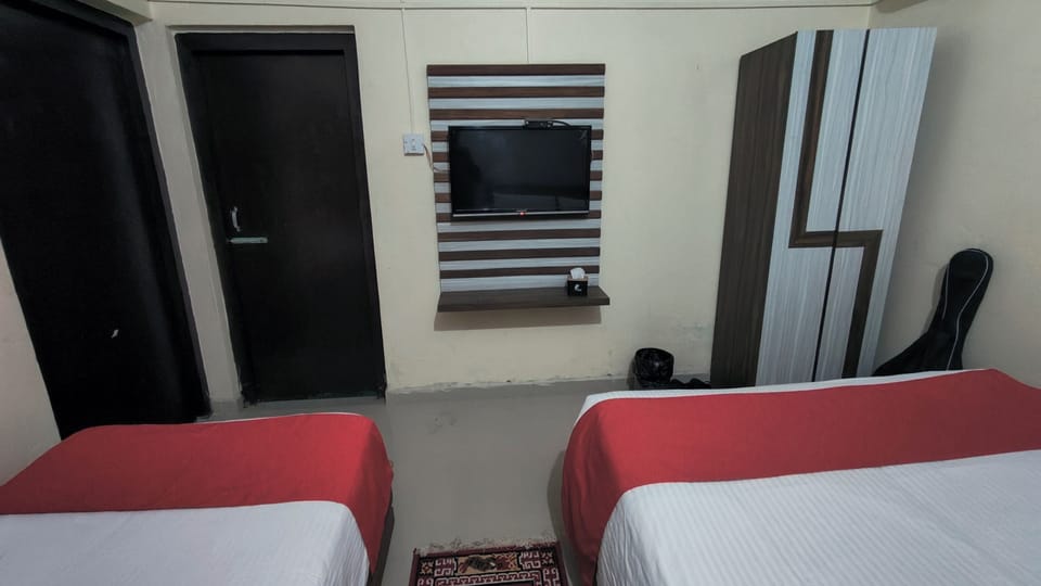 In-room safe, iron/ironing board, free WiFi, bed sheets